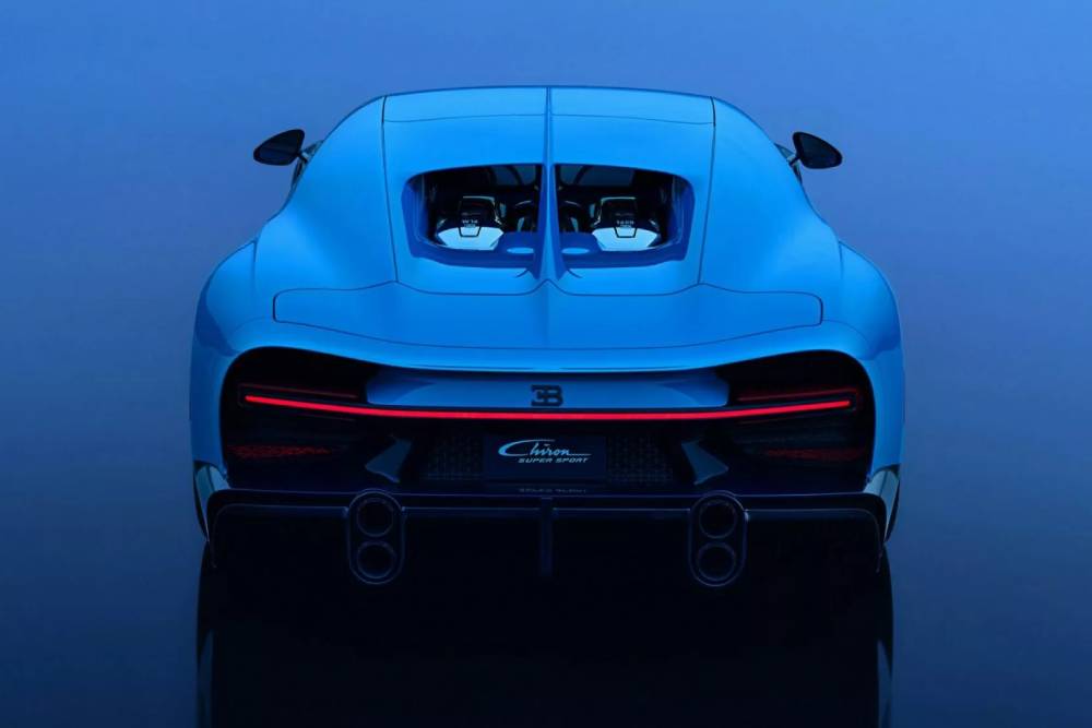 https://autogreeknews.gr/wp-content/uploads/2024/05/Bugatti-Chiron-L_Ultime-Last-Chiron-5-copy-2048x11-1.jpg