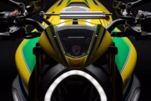 Ducati-Monster-Senna-516-11