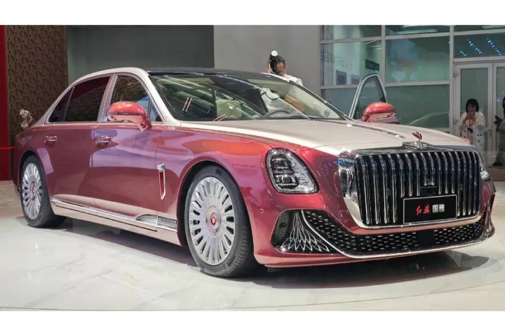 https://autogreeknews.gr/wp-content/uploads/2024/05/Hongqi-1_result.jpg