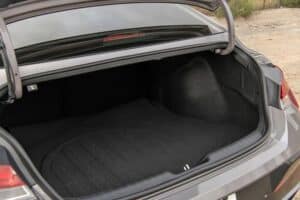 Hyundai-Elantra-piso-luggage