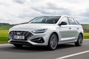 Hyundai-i30-Tourer-(5)