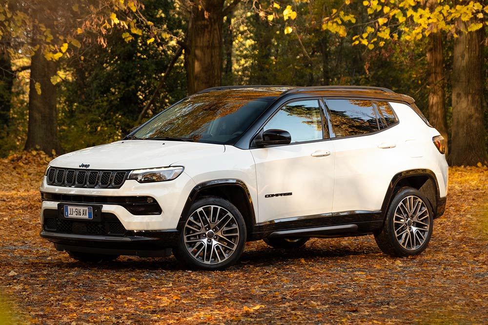 https://autogreeknews.gr/wp-content/uploads/2024/05/Jeep-Compass-MY24-8.jpg