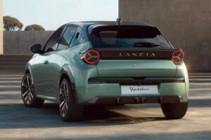 Lancia-Ypsilon-7s-2048×1152