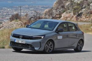 Opel-Corsa-1.2-Hybrid-(5)