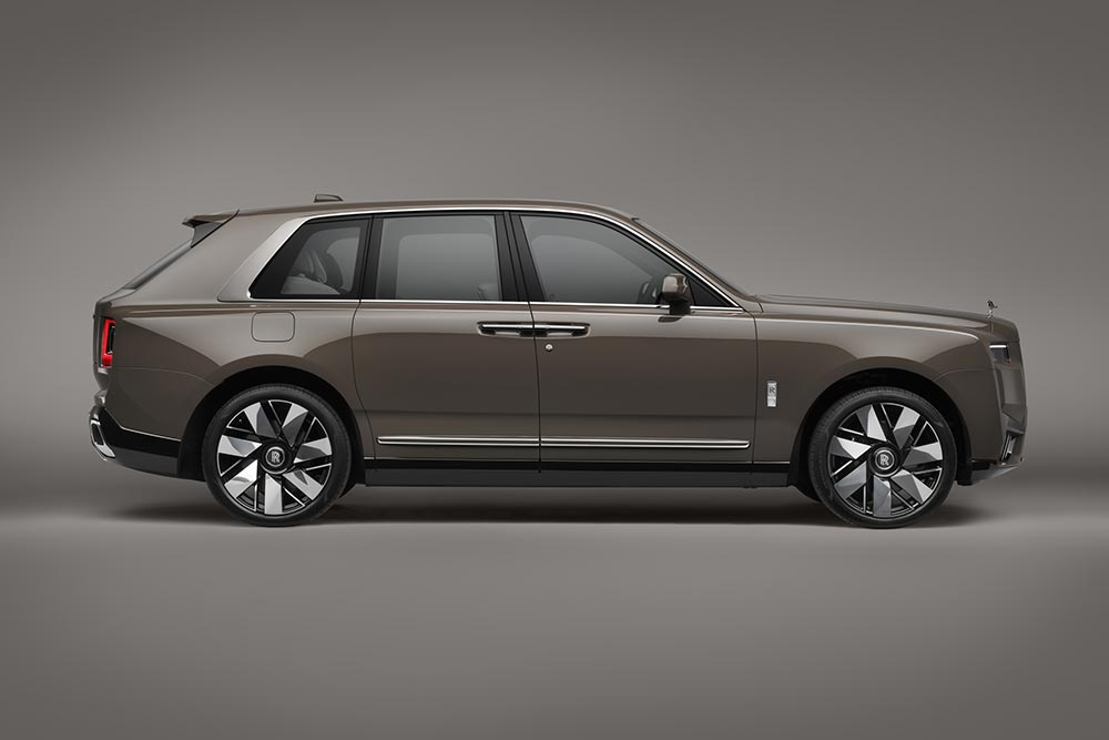 https://autogreeknews.gr/wp-content/uploads/2024/05/Rolls_Royce_Cullinan_SII_3.jpg