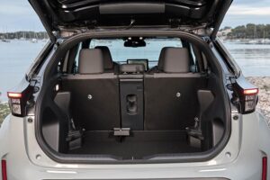 Toyota-Yaris-Cross-2024-(8)