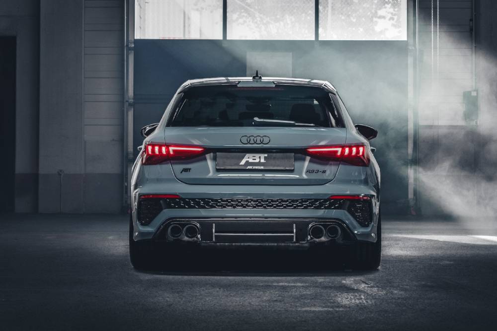 https://autogreeknews.gr/wp-content/uploads/2024/05/abt-s-audi-rs-3-is-quicker-than-a-ferrari-enzo-cos-5.jpg