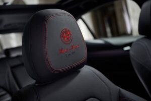 alfa-romeo-launches-giulia-and-stelvio-quadrifogli (7)