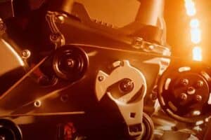 aston-martin-reveals-new-v12-engine-brand-new-vanq (1)