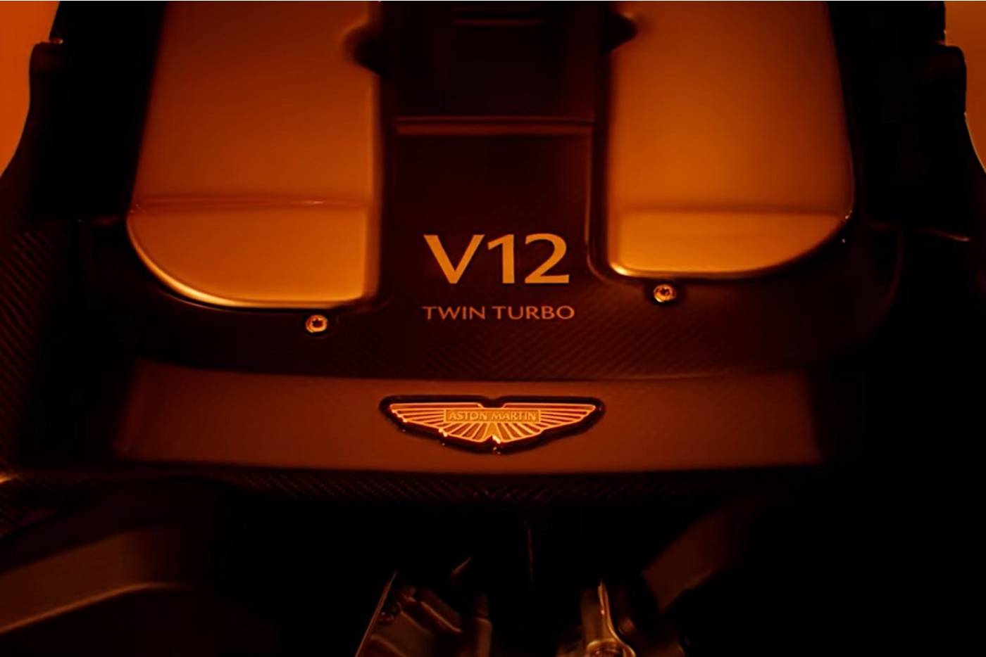 Ολοκαίνουργιος V12 από την Aston Martin (+video)