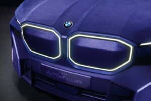 bmw-xm-mystique-allure-by-naomi-campbell (5)