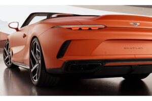 coachbuilt-by-mulliner-the-bentley-batur-convertib (4)