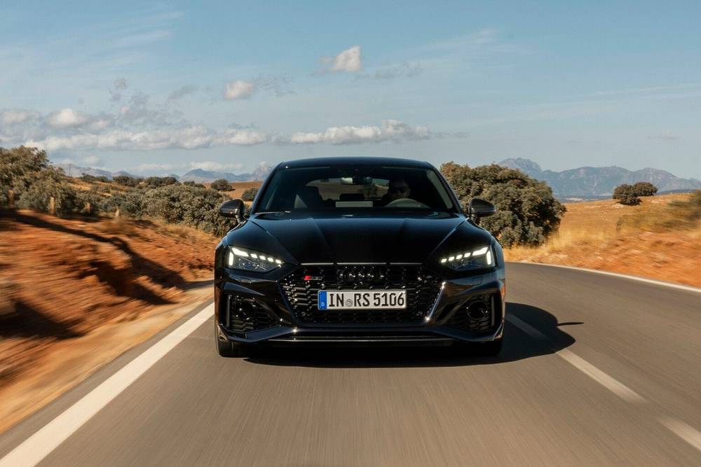 https://autogreeknews.gr/wp-content/uploads/2024/05/europe-gets-just-500-audi-rs-4-avant-edition-25-ye-3.jpg