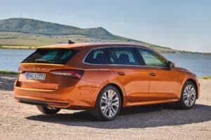 skoda-launches-refreshed-octavia-says-best-seller- (3)