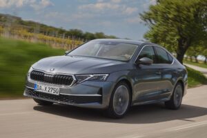 skoda-launches-refreshed-octavia-says-best-seller- (4)