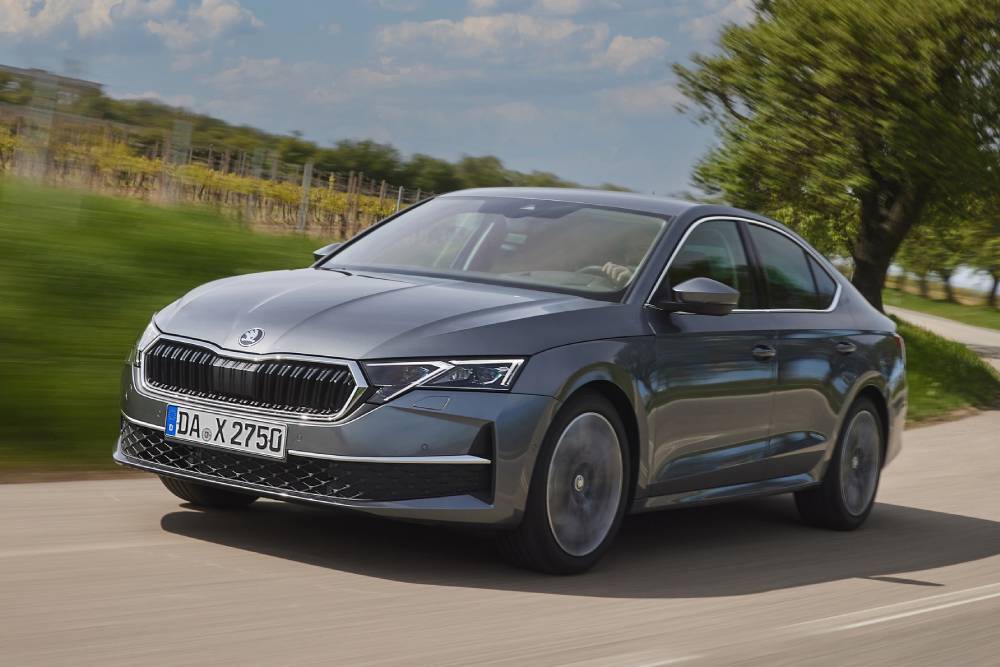 https://autogreeknews.gr/wp-content/uploads/2024/05/skoda-launches-refreshed-octavia-says-best-seller-4.jpg