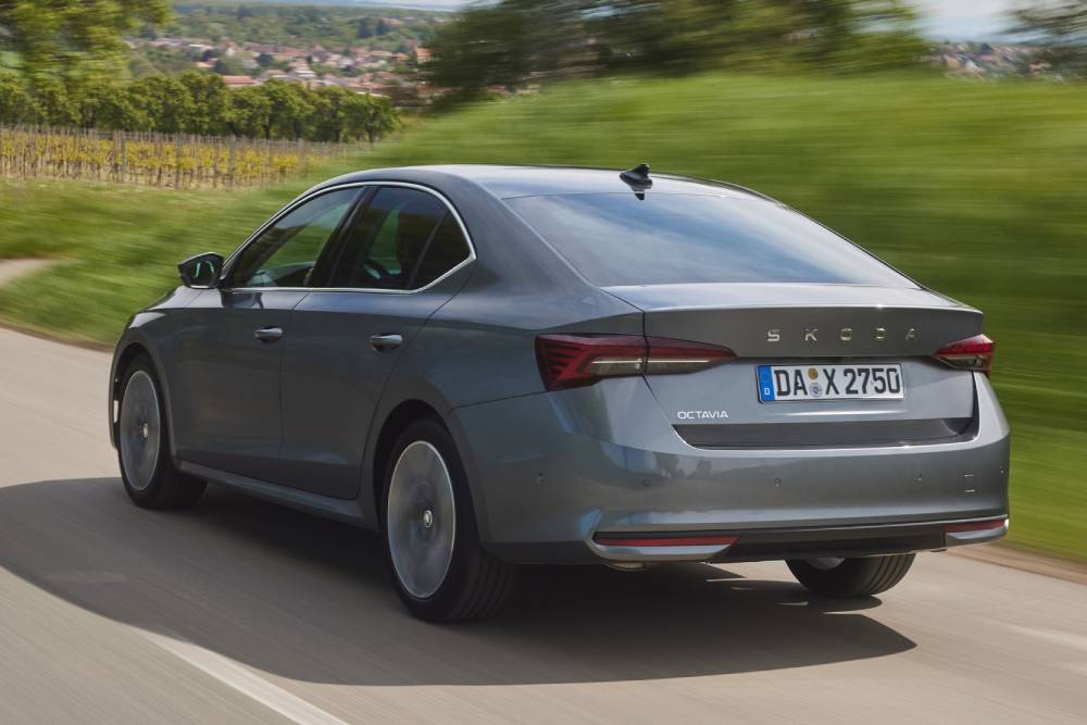 https://autogreeknews.gr/wp-content/uploads/2024/05/skoda-launches-refreshed-octavia-says-best-seller-5.jpg
