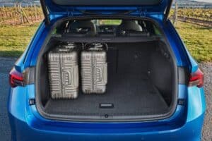 skoda-launches-refreshed-octavia-says-best-seller- (7)