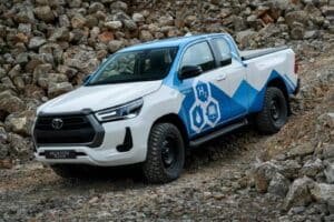 2024-toyota-hilux-fcev-prototype-22-2048×1365