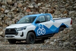 2024-toyota-hilux-fcev-prototype-23-2048×1365