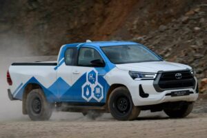 2024-toyota-hilux-fcev-prototype-3-2048×1365