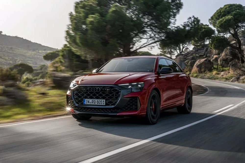 https://autogreeknews.gr/wp-content/uploads/2024/06/2025-Audi-RS-Q8-32.jpg