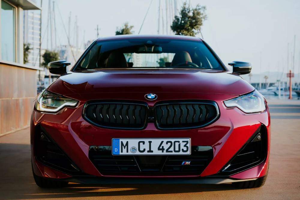 https://autogreeknews.gr/wp-content/uploads/2024/06/2025-BMW-2-Series-Coupe-612-8.jpg