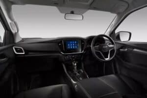 2025-Isuzu-MU-X-Interior-1-2048×1152
