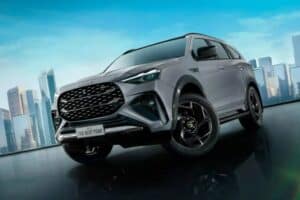 2025-Isuzu-MU-X-RS-8-2048×1152