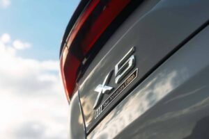 2025-bmw-x5-silver-anniversary-edition (8)