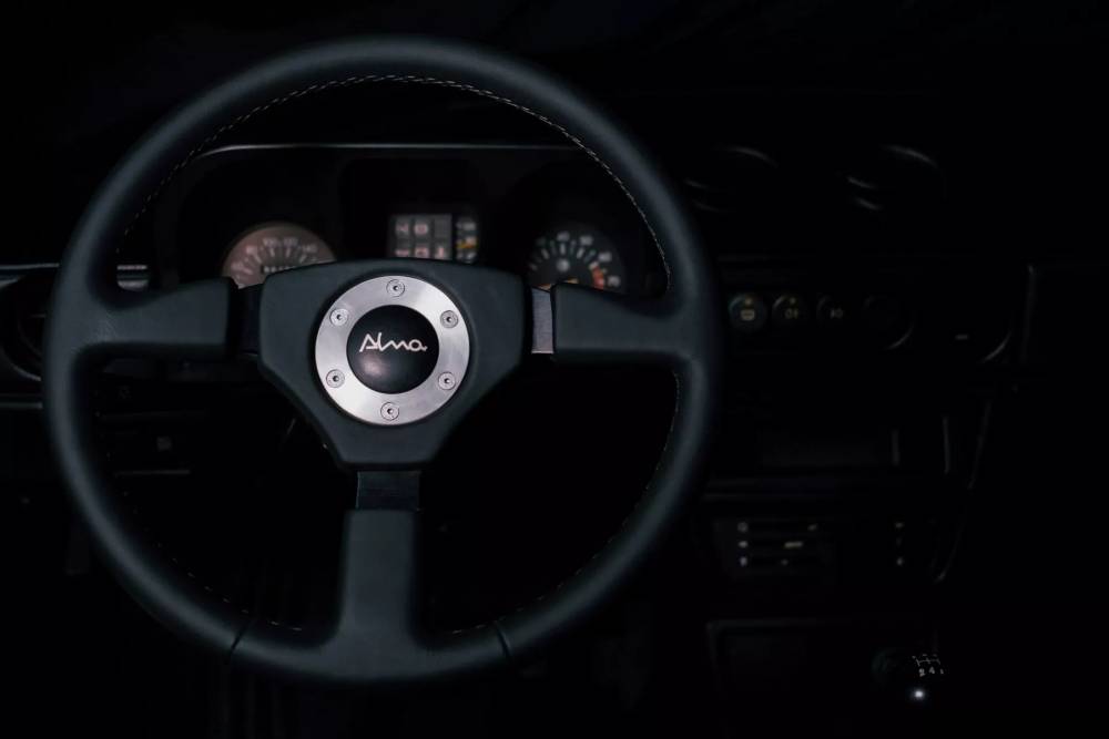 https://autogreeknews.gr/wp-content/uploads/2024/06/Alfa-Romeo-Sprint-Alma-restomod-9-2048x1360-1.jpg