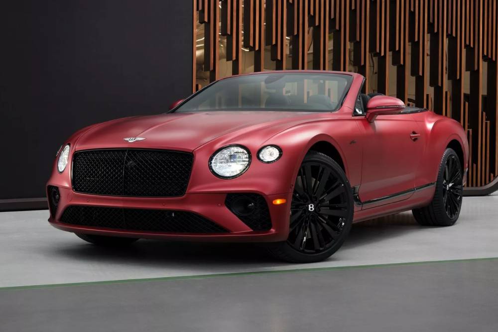 https://autogreeknews.gr/wp-content/uploads/2024/06/Bentley-Satin-Paint-5.jpg