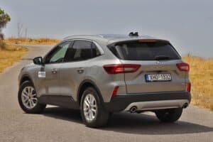 Ford-Kuga-Hybrid-2024-(10)