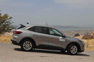 Ford-Kuga-Hybrid-2024-(4)