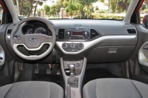 Kia-Picanto-2012-(4)