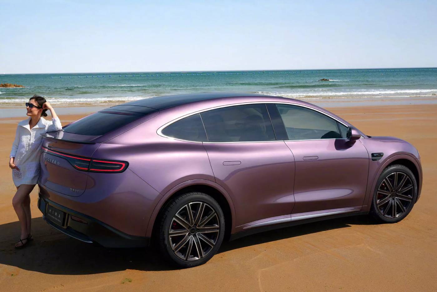 Νέο κουπέ SUV Luxeed R7 από τη Huawei