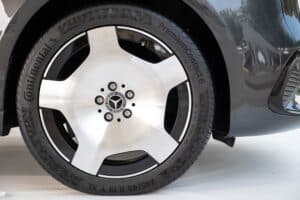 Mercedes-V-Class-EQV-Greece-(13)