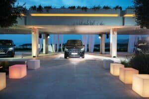 Mercedes-V-Class-EQV-Greece-(4)