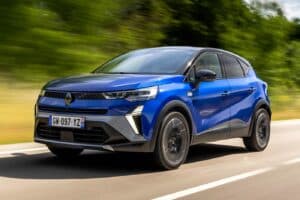 New-Renault-Captur-E-Tech-full-hybrid-145-Esprit-Alpine-Iron-Blue