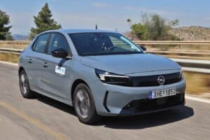 Opel-Corsa-1.2-Hybrid-kinisi