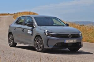 Opel-Corsa-Hybrid-strofi