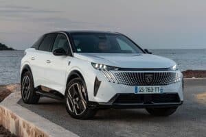 PEUGEOT-3008-2024-(27)