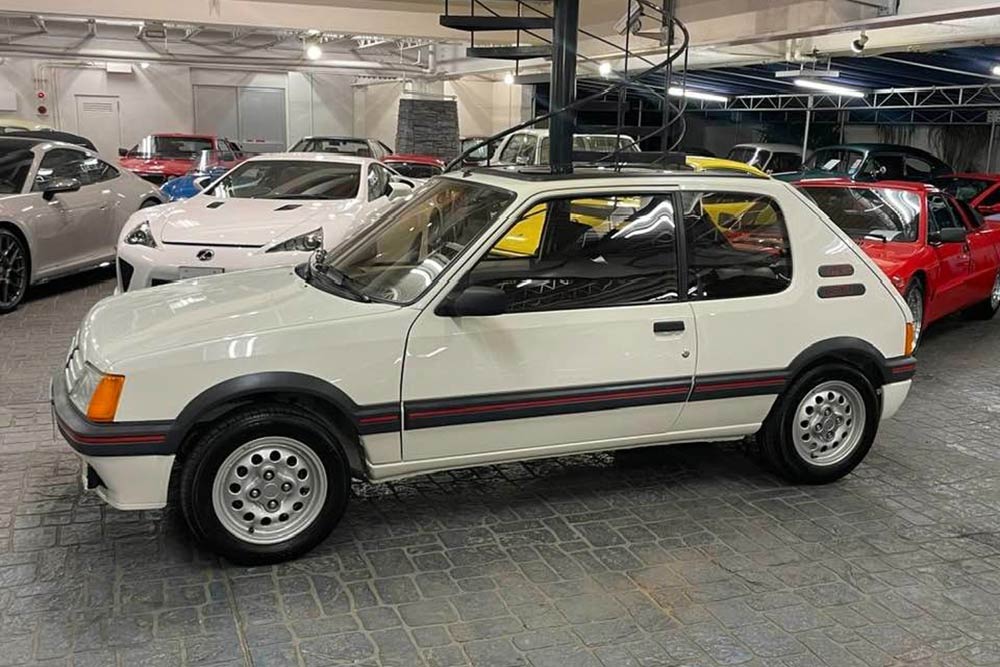 https://autogreeknews.gr/wp-content/uploads/2024/06/Peugeot-205-GTI-1988-9.jpg