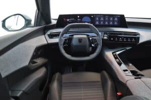 Peugeot-3008-1.2-Hybrid-2024-(16)