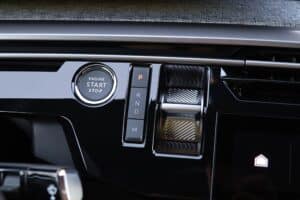 Peugeot-3008-1.2-Hybrid-2024-(26)