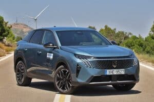 Peugeot-3008-1.2-Hybrid-2024-(8)