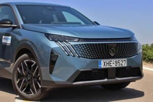 Peugeot-3008-1.2-Hybrid-2024-(9)