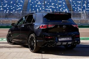 VW-Golf-R-2024—(10)