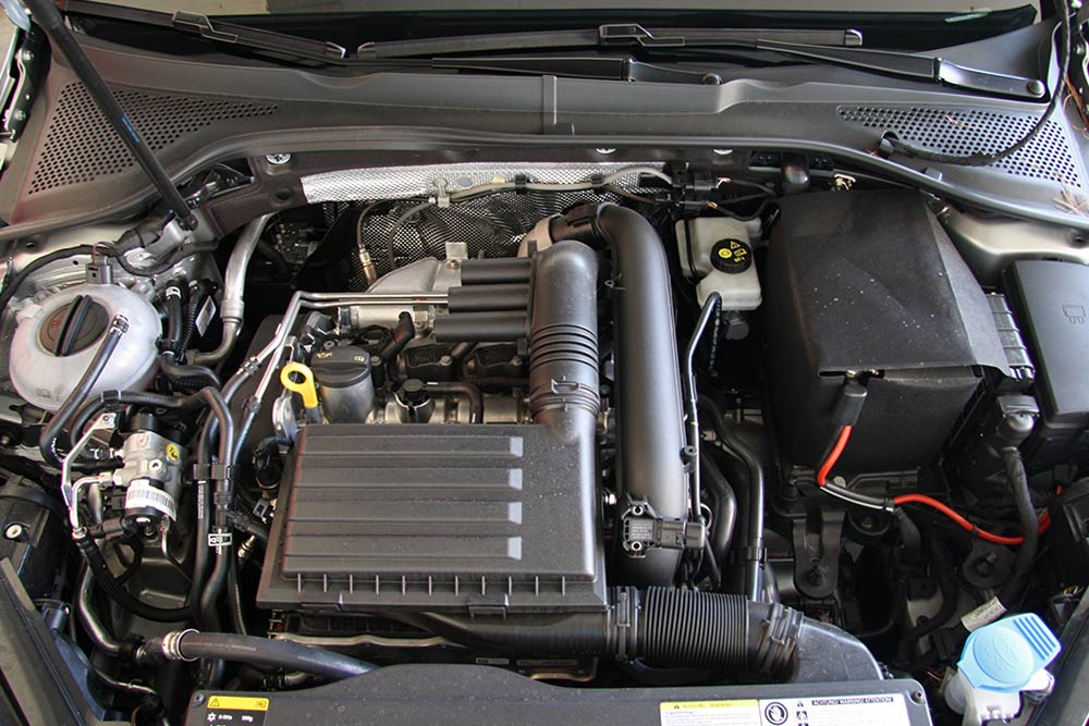 https://autogreeknews.gr/wp-content/uploads/2024/06/VW-TGI-engine.jpg