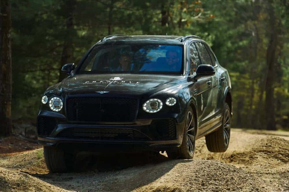 Πόσο εκτός δρόμου πάει η Bentley Bentayga; (+video)